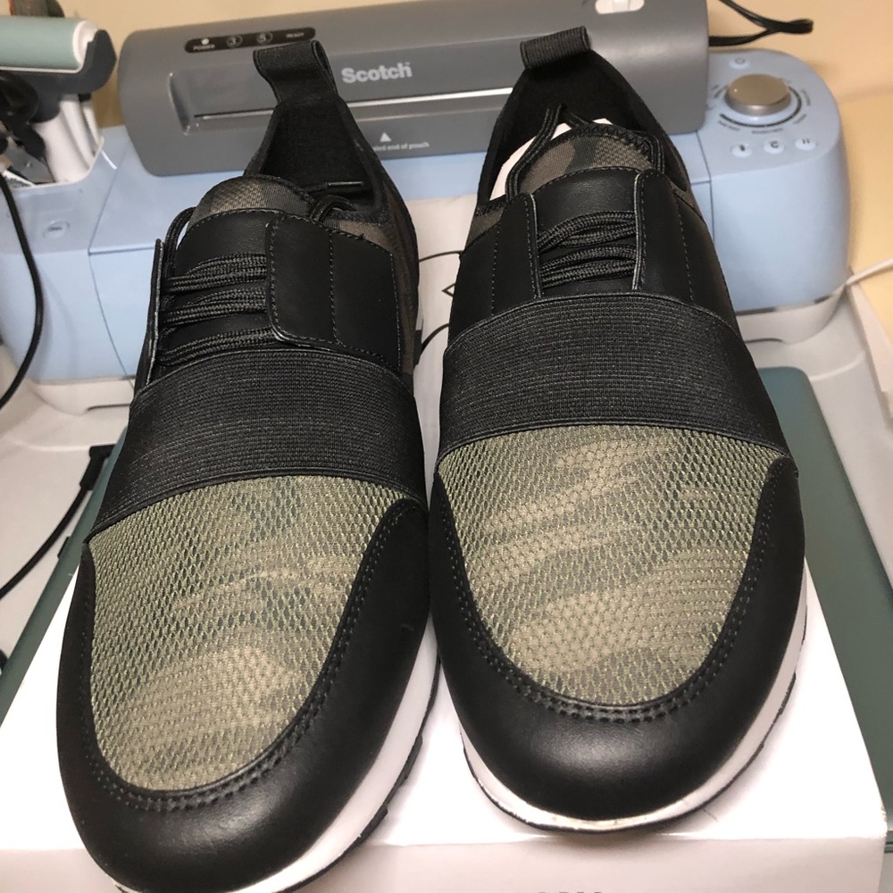 Steve Madden Camo Sneaker